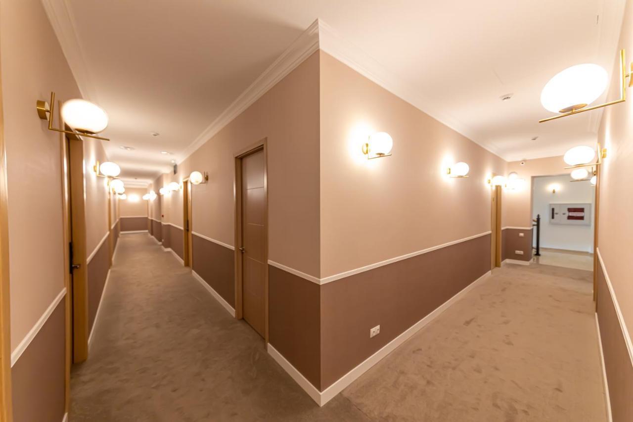 Newport Hotel Kutaisi Dış mekan fotoğraf